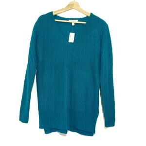 NWT Aeropostale | V-Neck Relaxed Fit Knit Sweater with Slight Sparkle